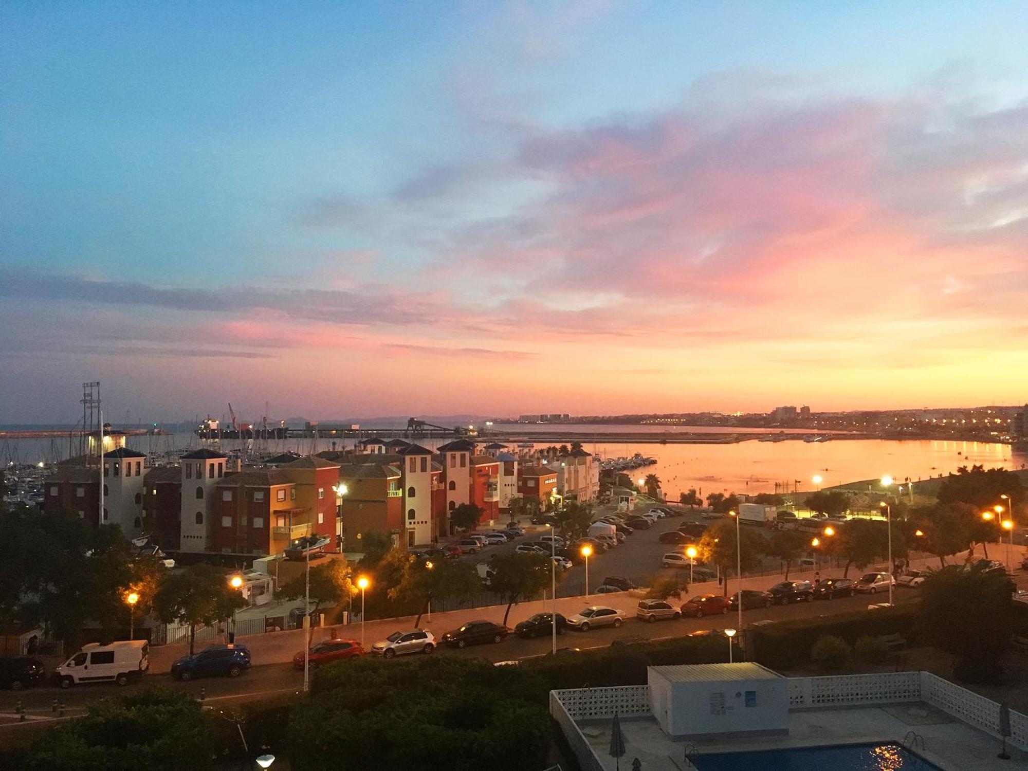 Apartament Habaneras Z Widokiem Na Morze Torrevieja Zewnętrze zdjęcie